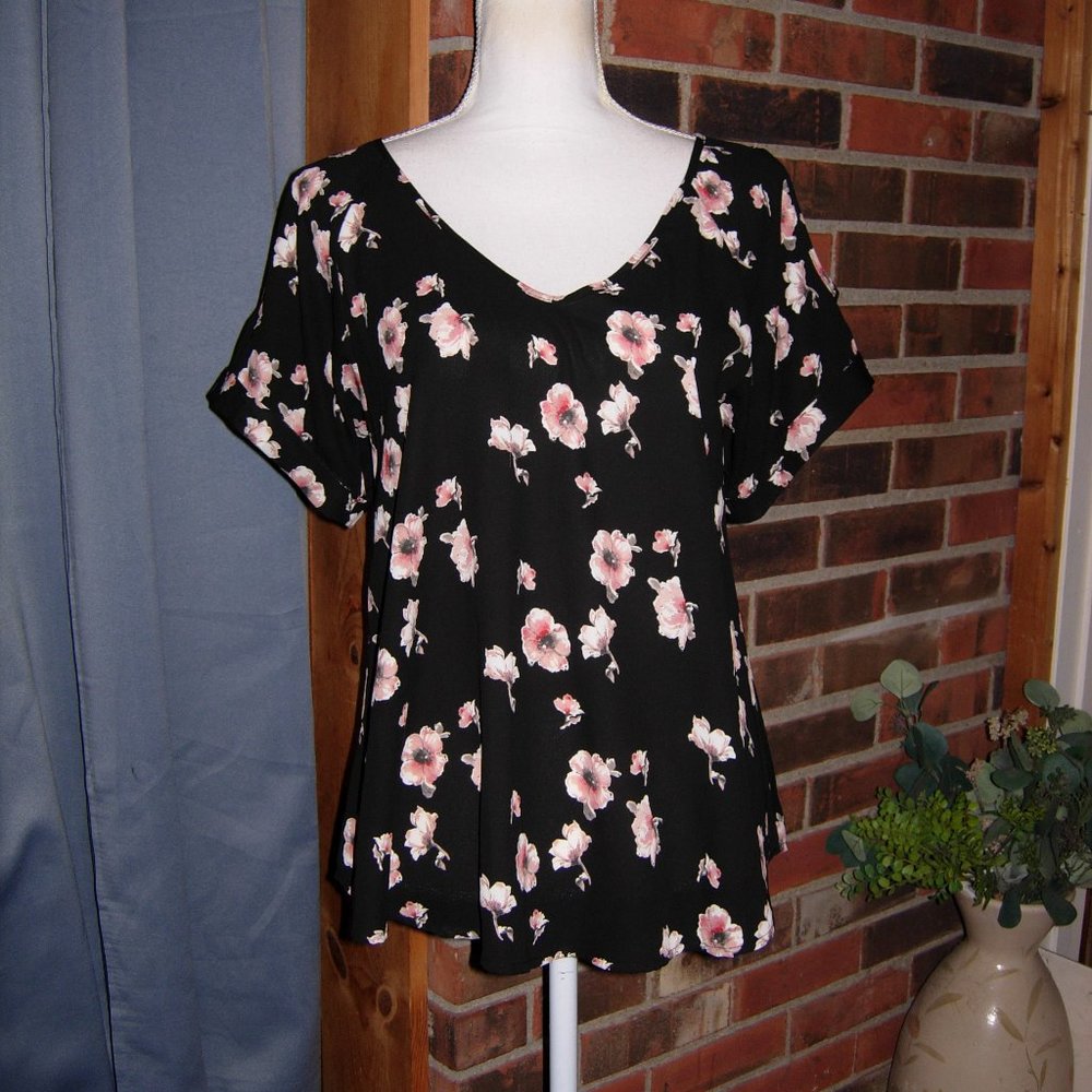 Sienna Sky Floral Top M